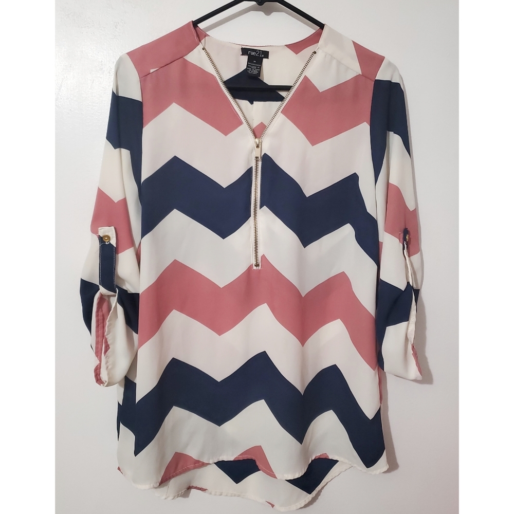 RUE21 Striped Zigzag Medium Top
